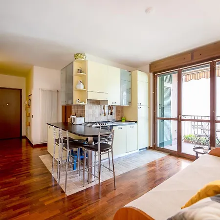 Exclusive With Terrace At 15 Min To Duomo Apartman