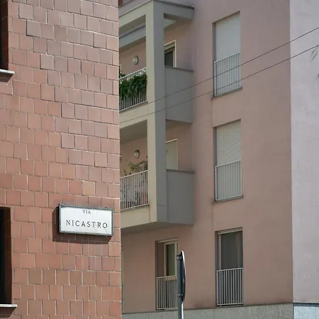 Bright And Quiet With Terrace - M3 Lodi 10min Apartment Milan